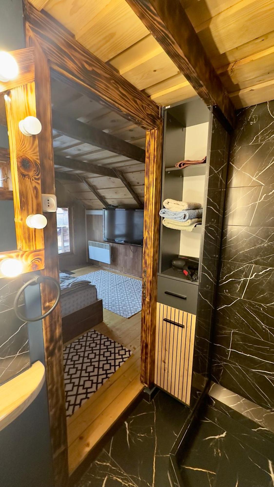 Vip-domyk Holiday home Rakhiv